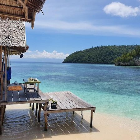 Nus Homestay Raja Ampat Kri Eksteriør billede