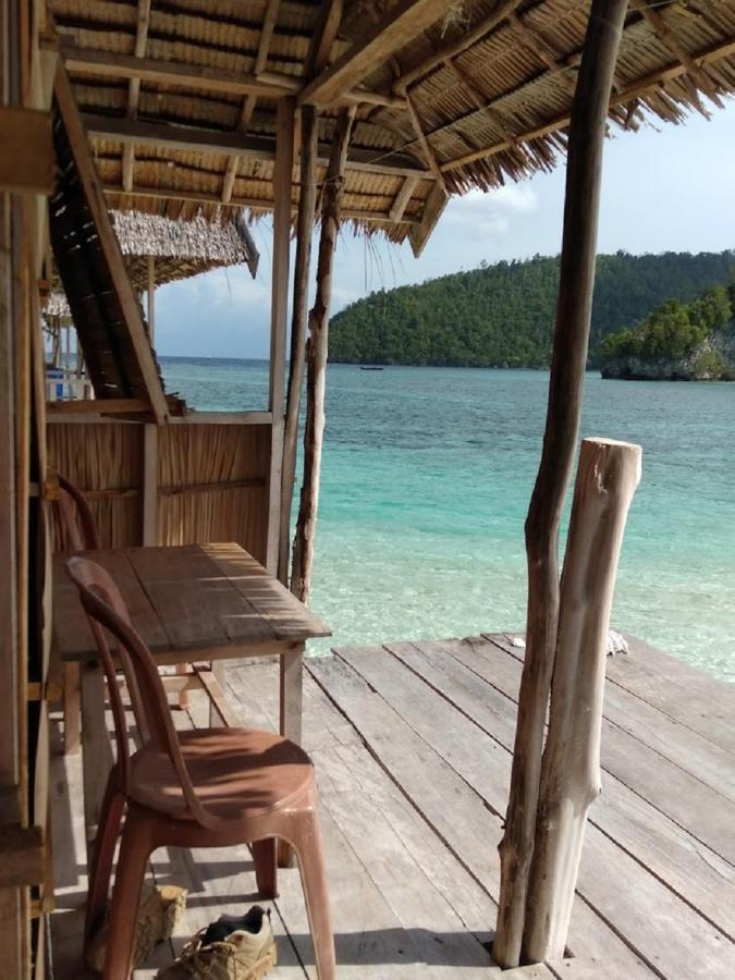Nus Homestay Raja Ampat Kri Eksteriør billede